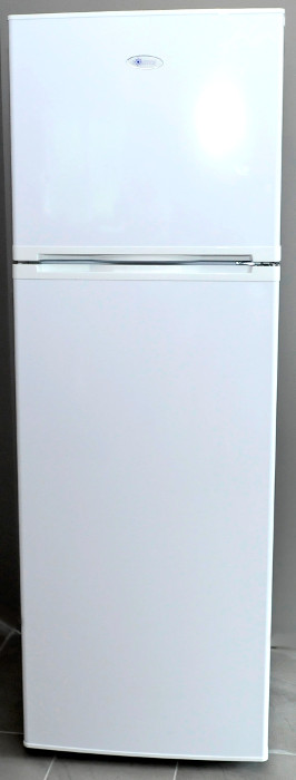 Battery-powered upright combination refrigerator a