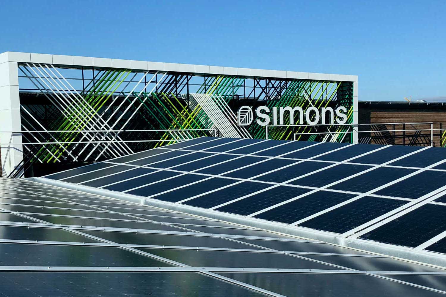 Parc photovoltaïque de 1200 KW - Galeries de la Capitale (Simons)